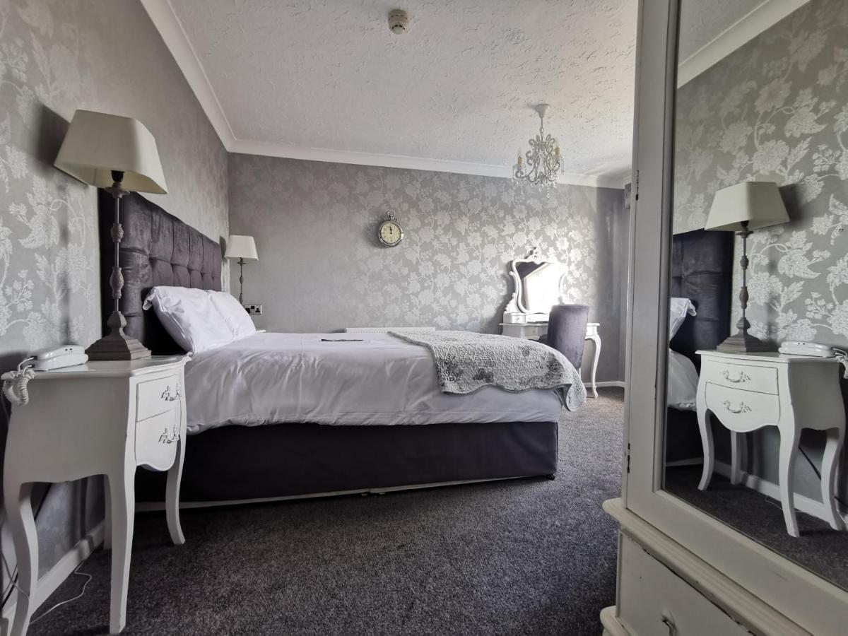 Stirk House Hotel Гисбърн Екстериор снимка